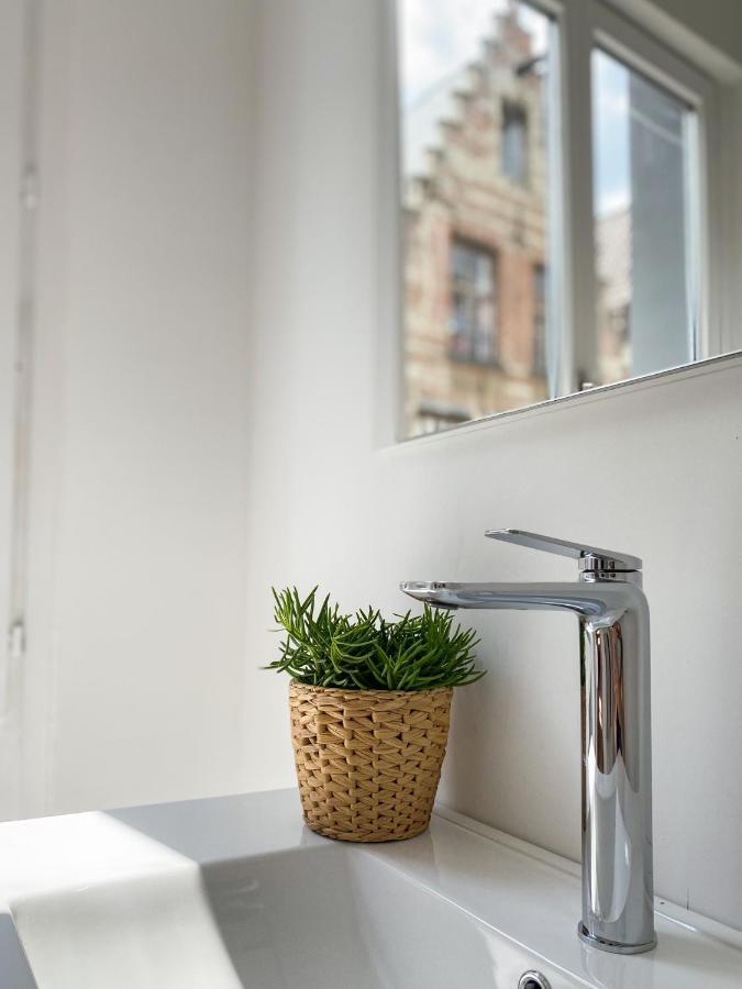 Suite City Center In Quiet Street & Airco Antwerp Exterior photo